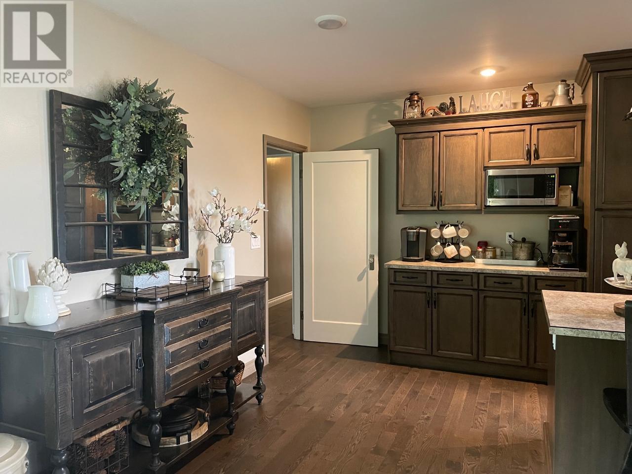 459 18 Road. Oliver, British Columbia