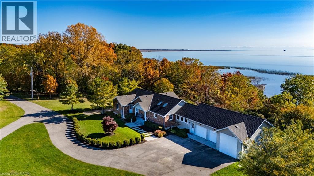 648 Front Road, St. Williams