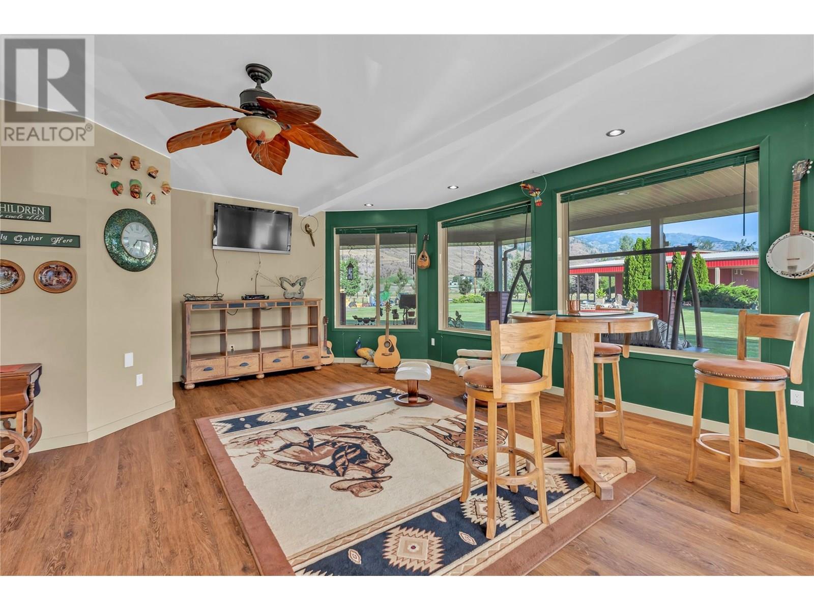 8705 Road 22 Road. Oliver, British Columbia