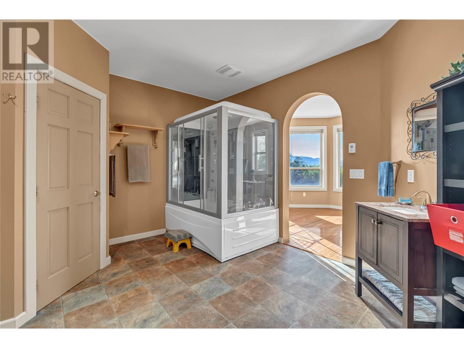 8705 Road 22 Road. Oliver, British Columbia