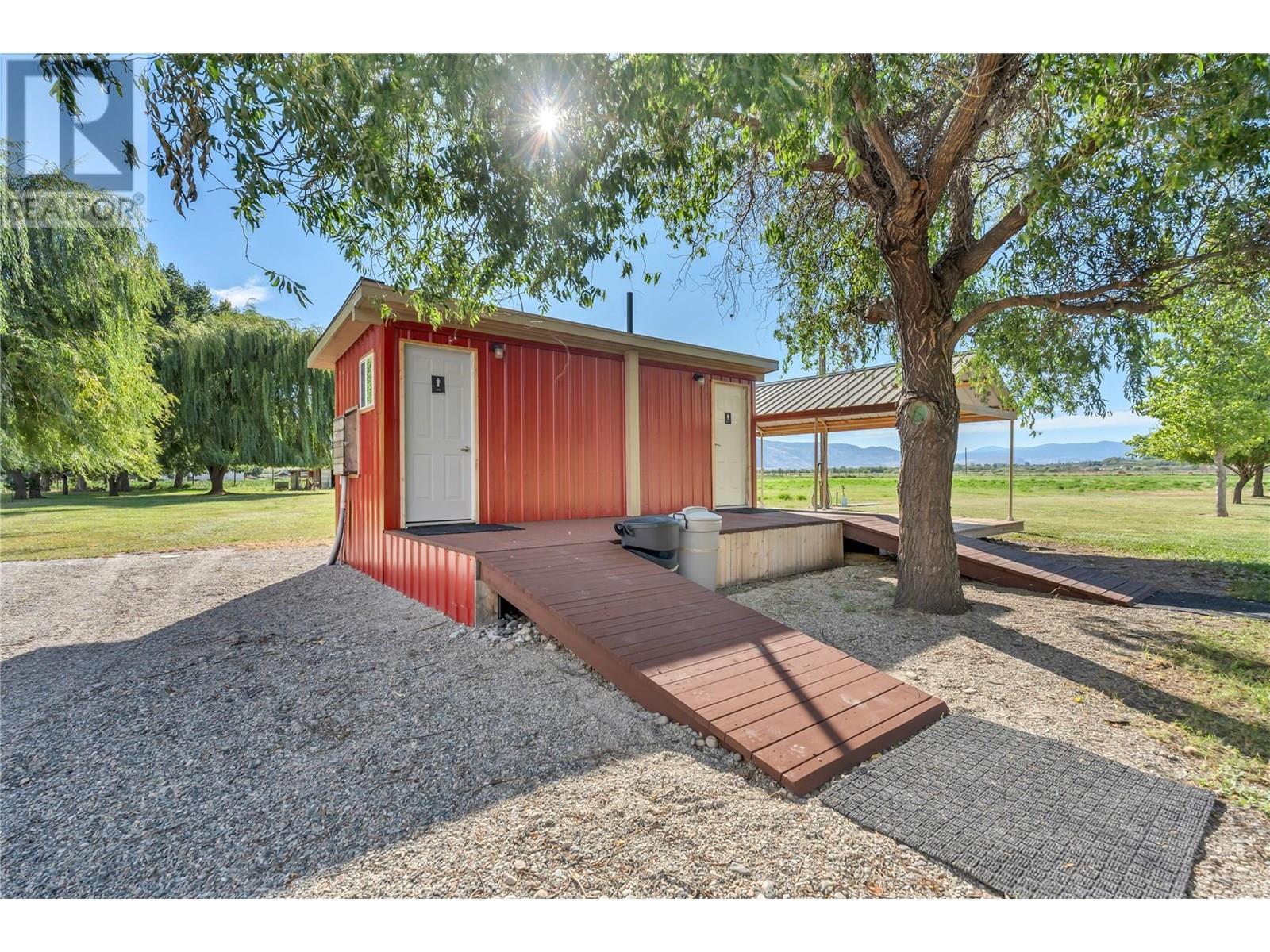 8705 Road 22 Road. Oliver, British Columbia