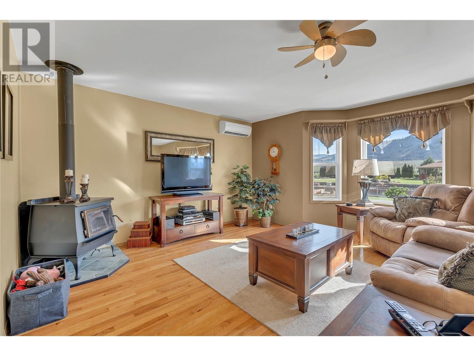 8705 Road 22 Road. Oliver, British Columbia