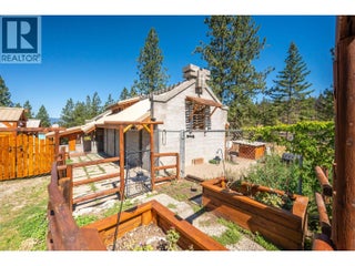 156 Porcupine Place. Oliver, British Columbia