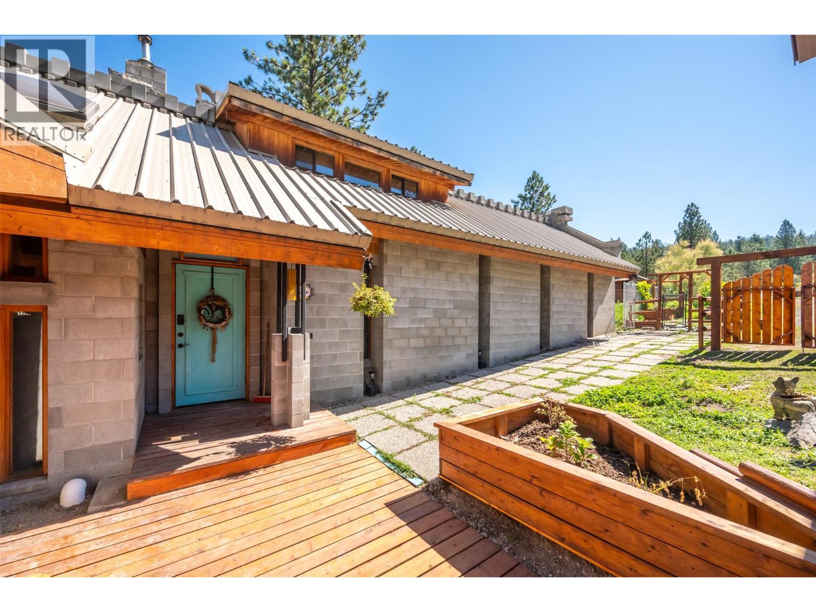 156 Porcupine Place. Oliver, British Columbia