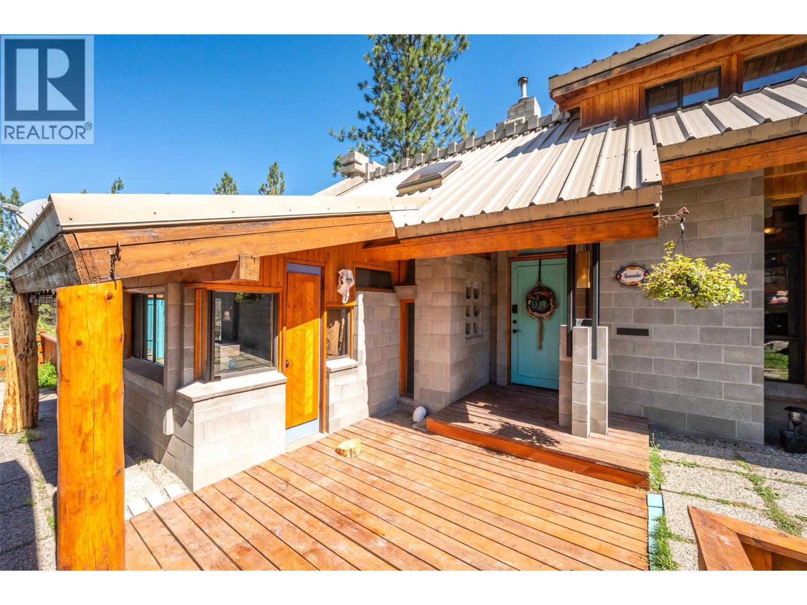 156 Porcupine Place. Oliver, British Columbia