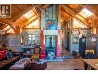 156 Porcupine Place. Oliver, British Columbia