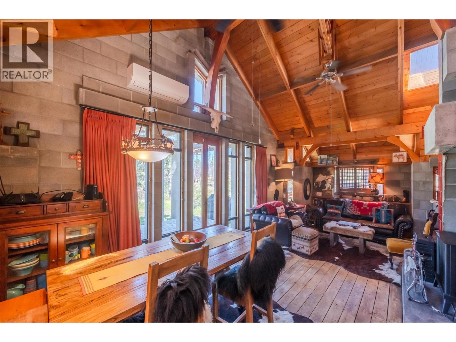 156 Porcupine Place. Oliver, British Columbia