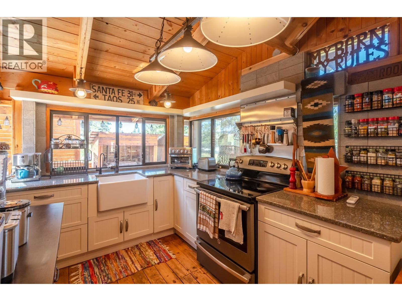 156 Porcupine Place. Oliver, British Columbia