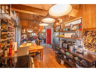 156 Porcupine Place. Oliver, British Columbia