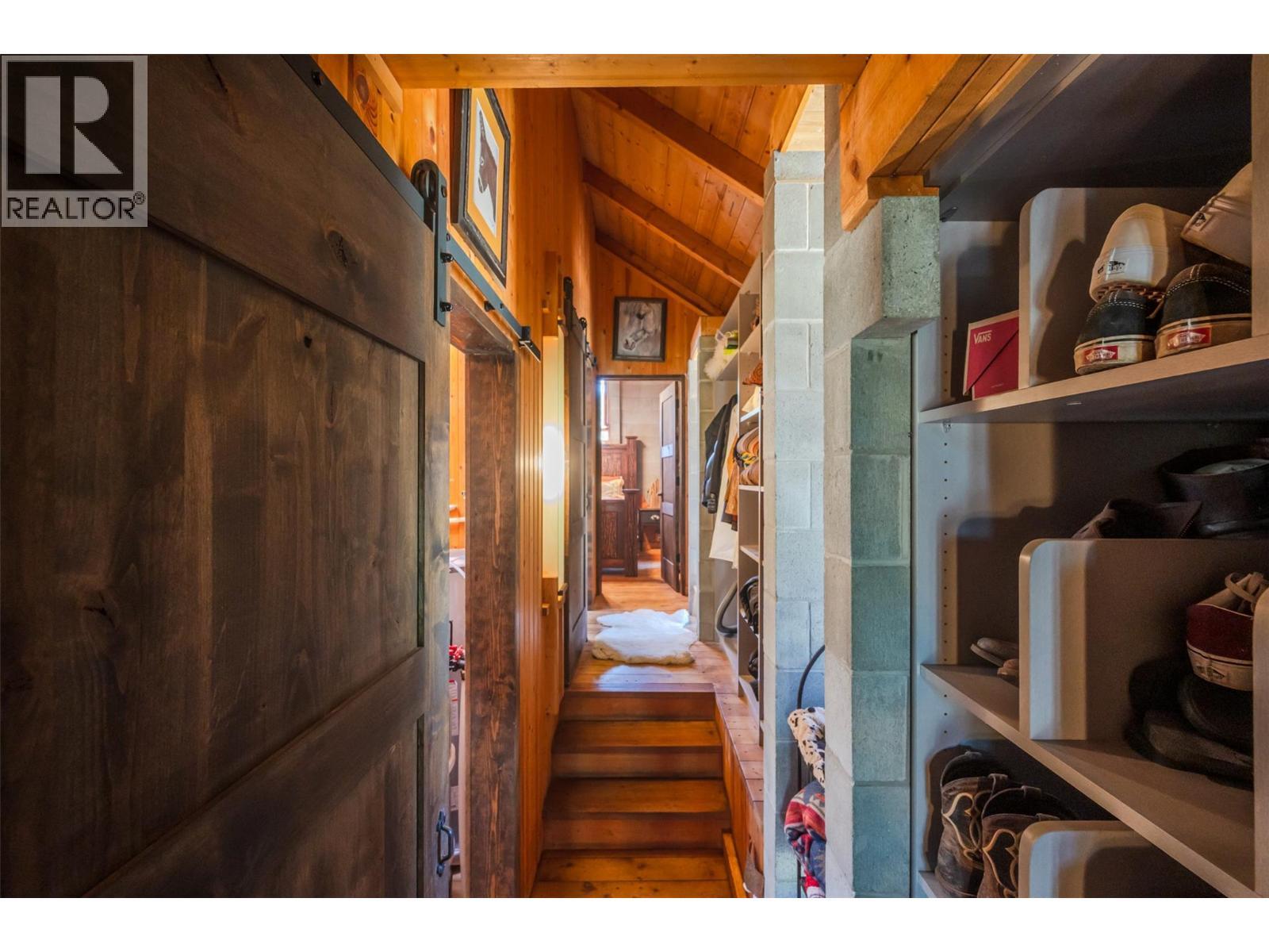 156 Porcupine Place. Oliver, British Columbia