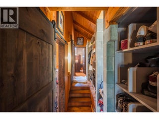 156 Porcupine Place. Oliver, British Columbia