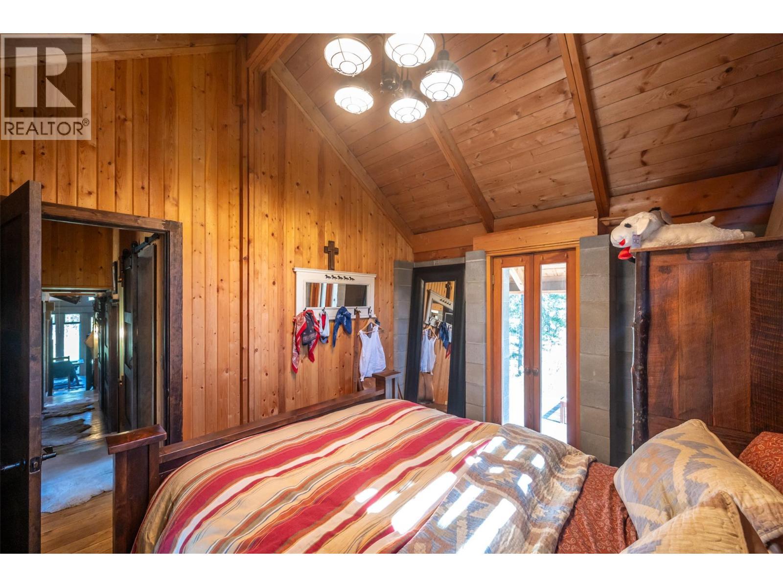 156 Porcupine Place. Oliver, British Columbia