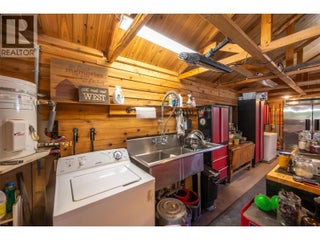 156 Porcupine Place. Oliver, British Columbia