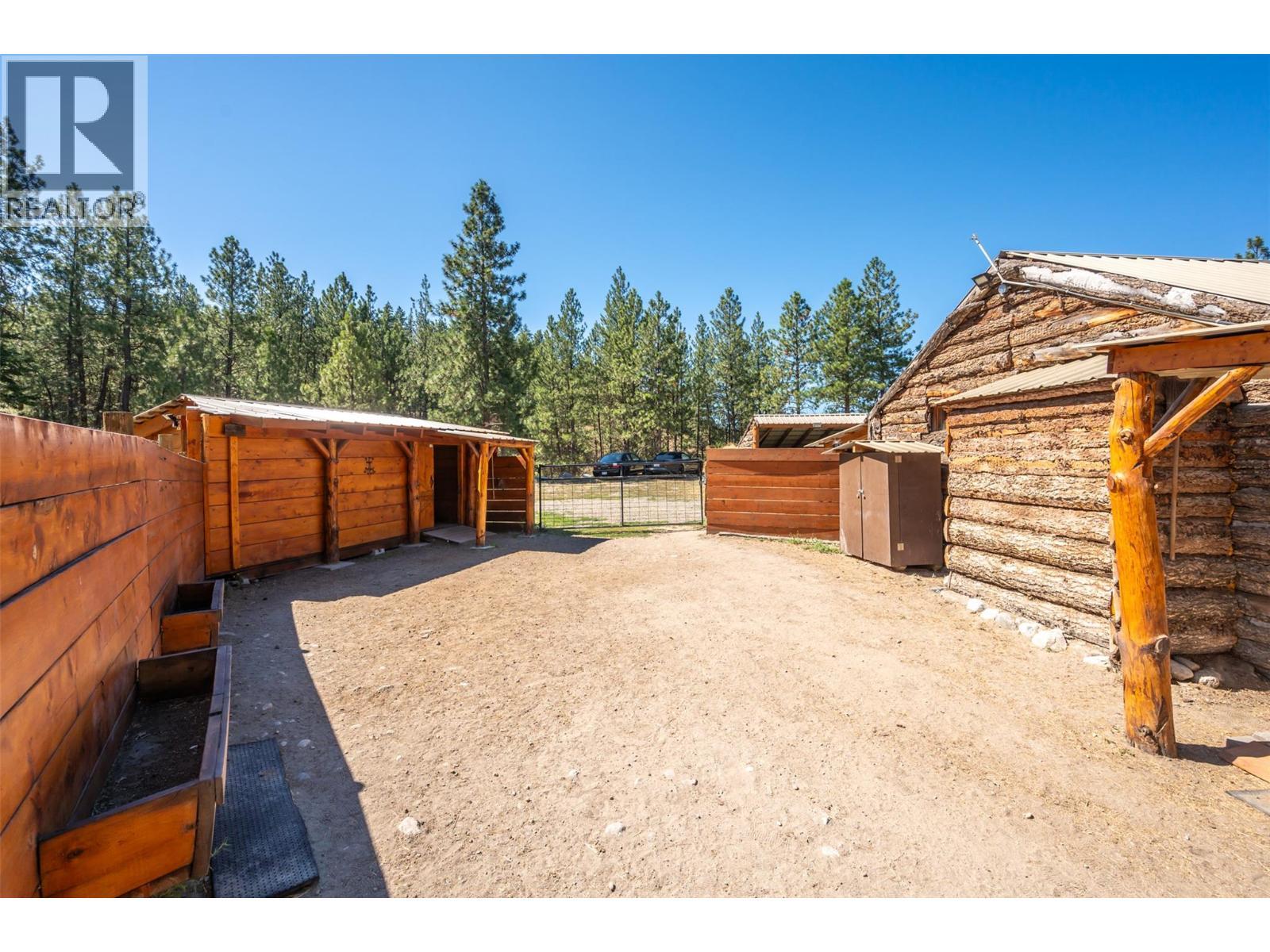 156 Porcupine Place. Oliver, British Columbia