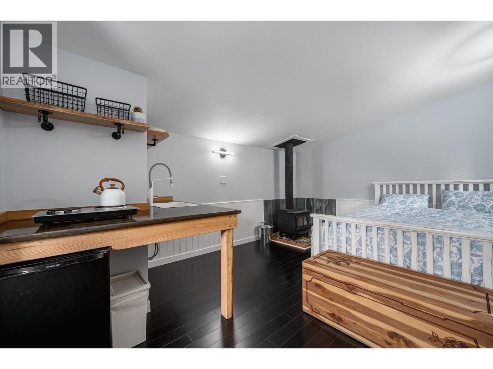 380 Richlands Road. Cherryville, British Columbia