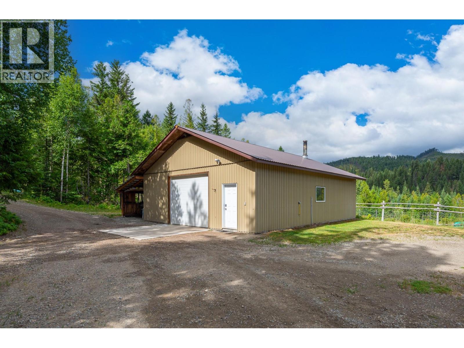 380 Richlands Road. Cherryville, British Columbia