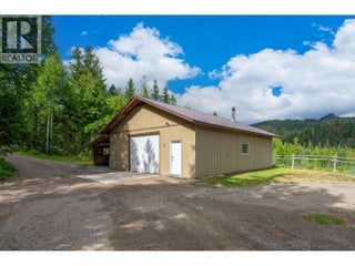 380 Richlands Road. Cherryville, British Columbia