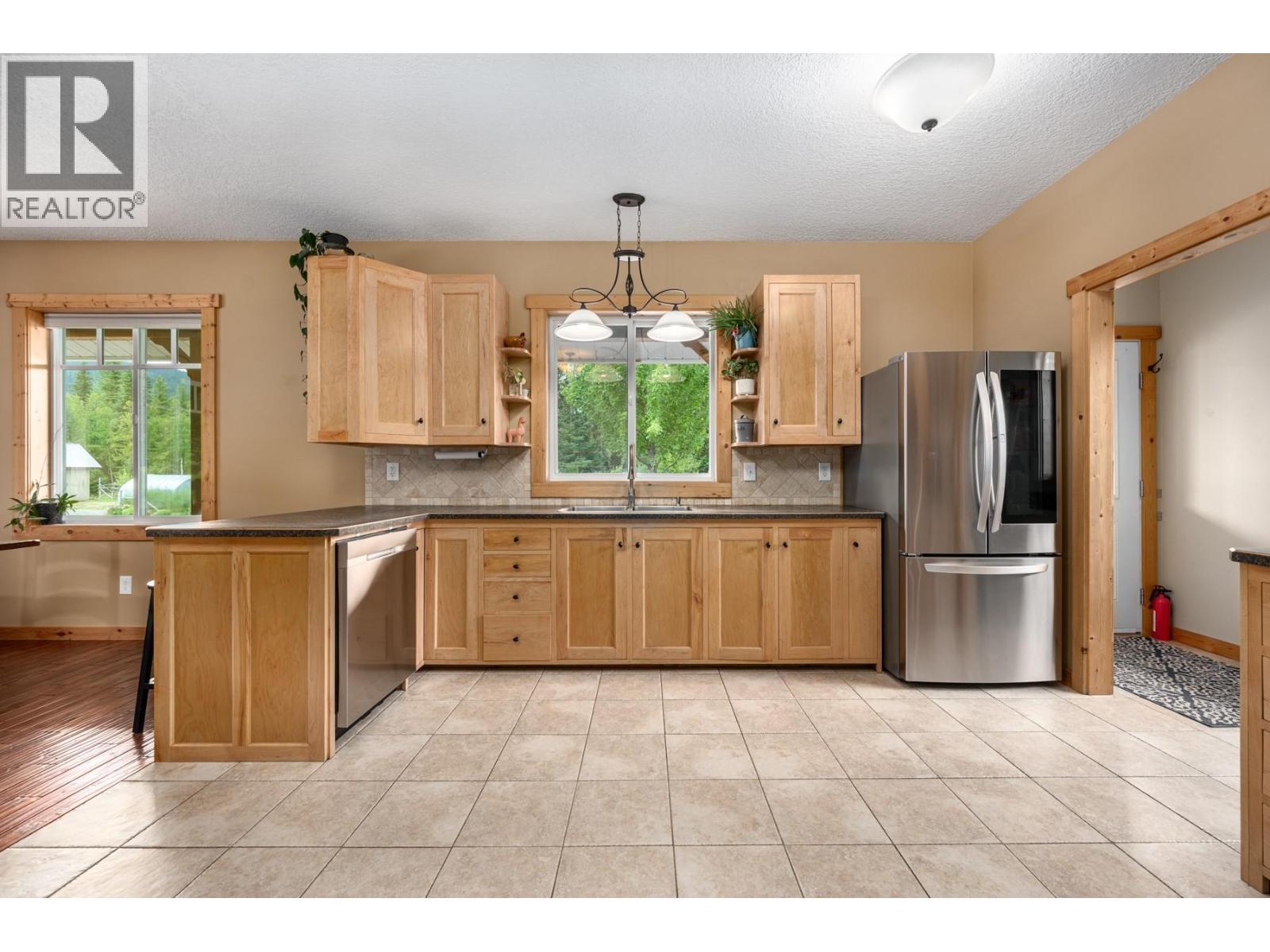 380 Richlands Road. Cherryville, British Columbia