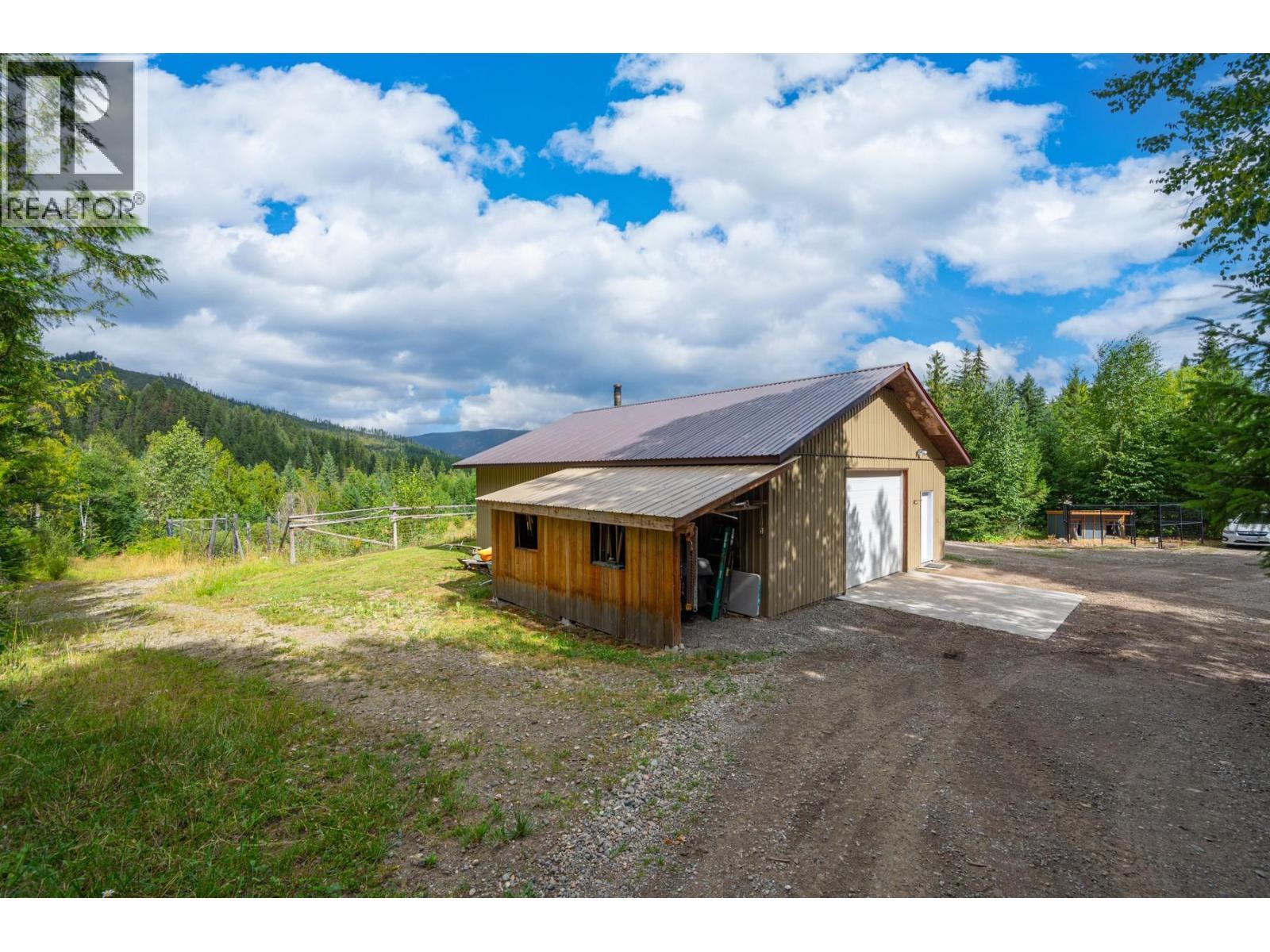 380 Richlands Road. Cherryville, British Columbia