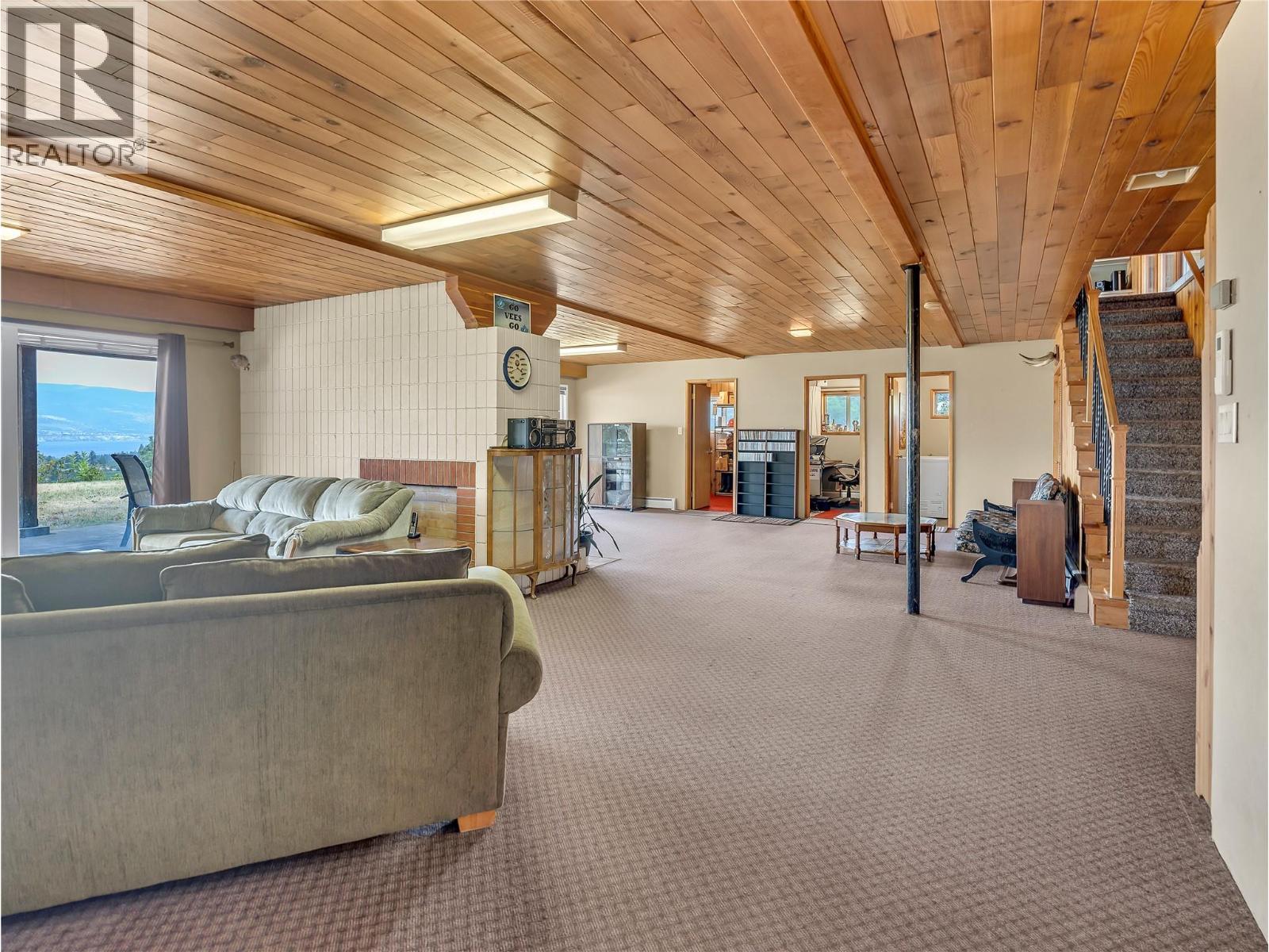 9402 Front Bench Road. Summerland, British Columbia