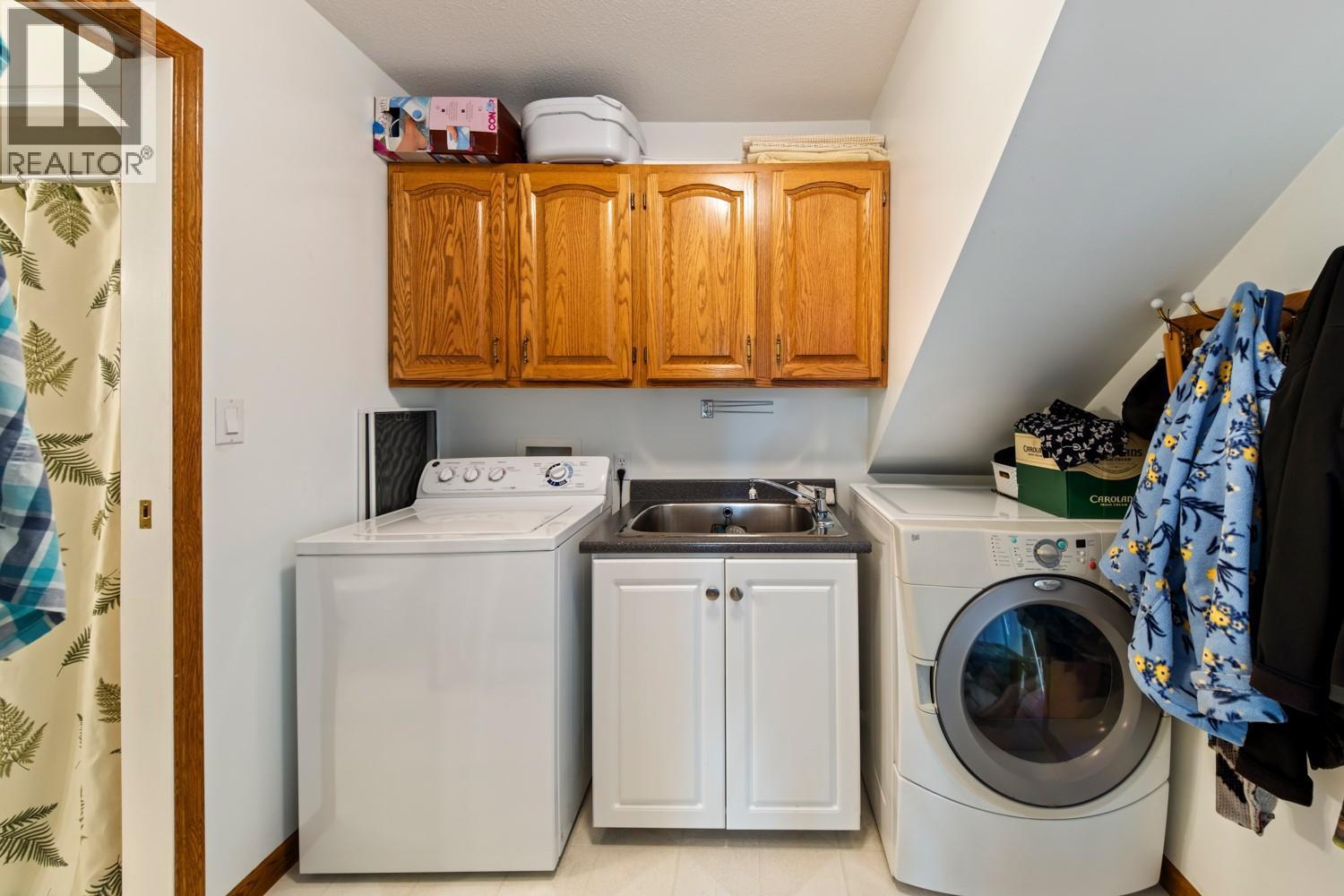 135 Pleasant Valley Cross Road. Armstrong, British Columbia