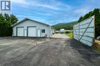 135 Pleasant Valley Cross Road. Armstrong, British Columbia