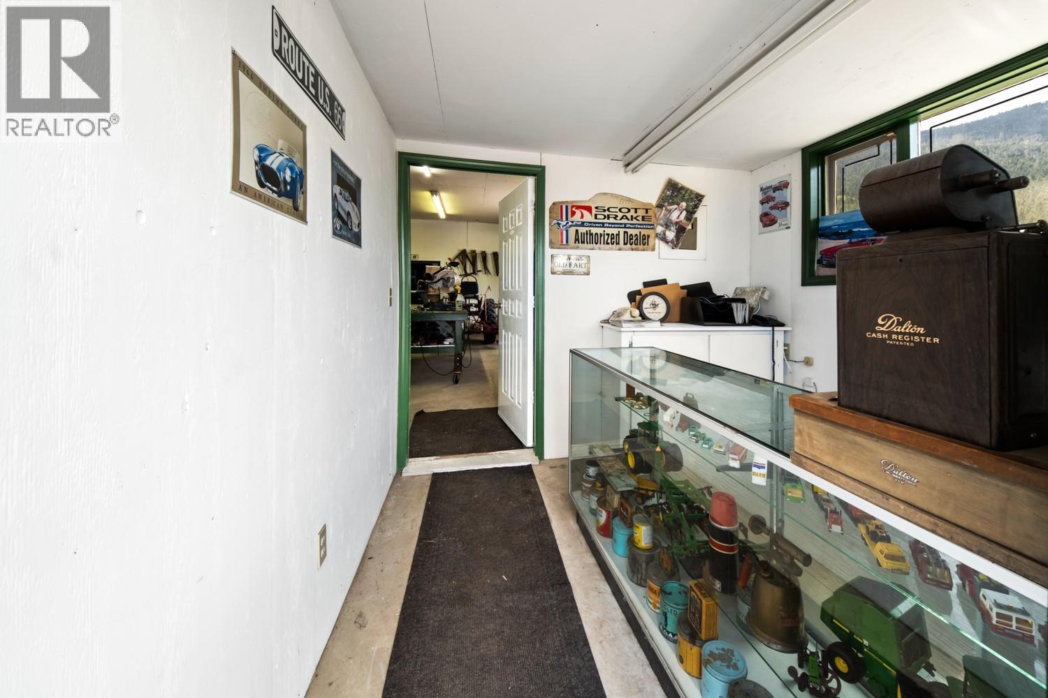 135 Pleasant Valley Cross Road. Armstrong, British Columbia