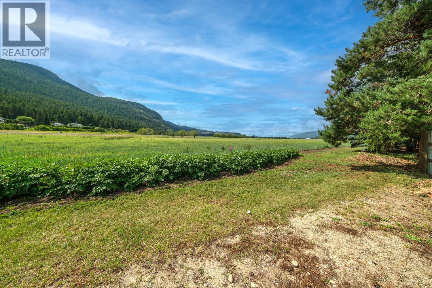 135 Pleasant Valley Cross Road. Armstrong, British Columbia