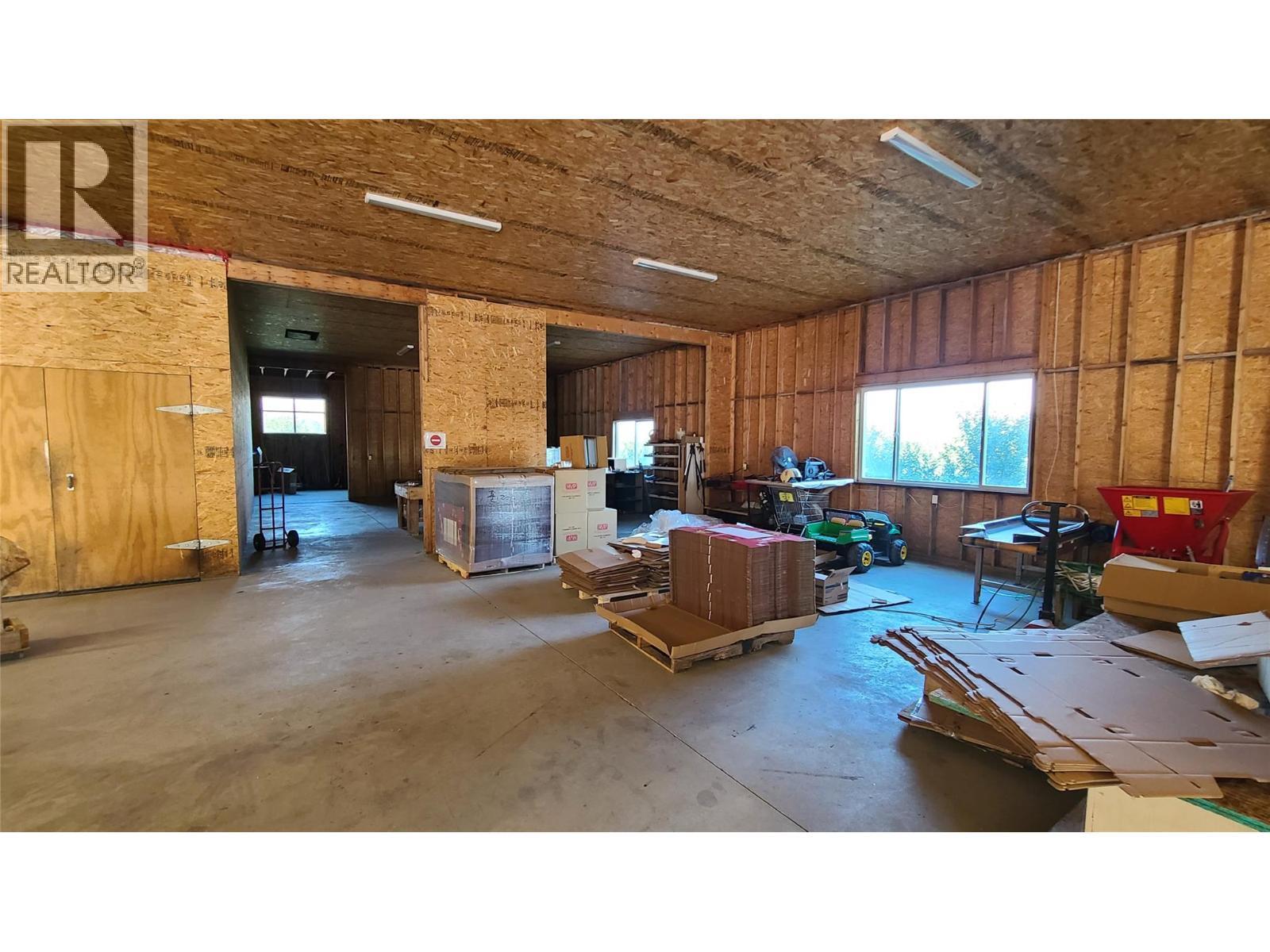 7298 97 Highway. Oliver, British Columbia