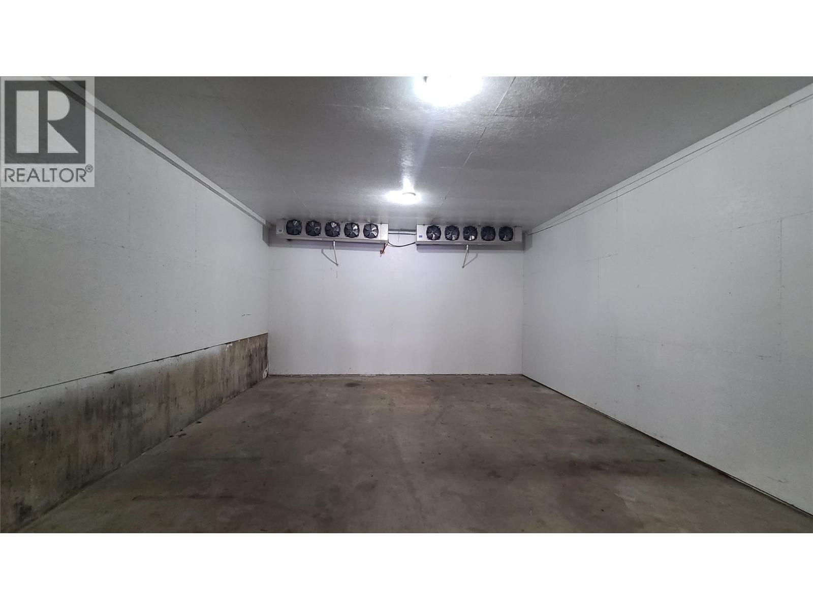 7298 97 Highway. Oliver, British Columbia