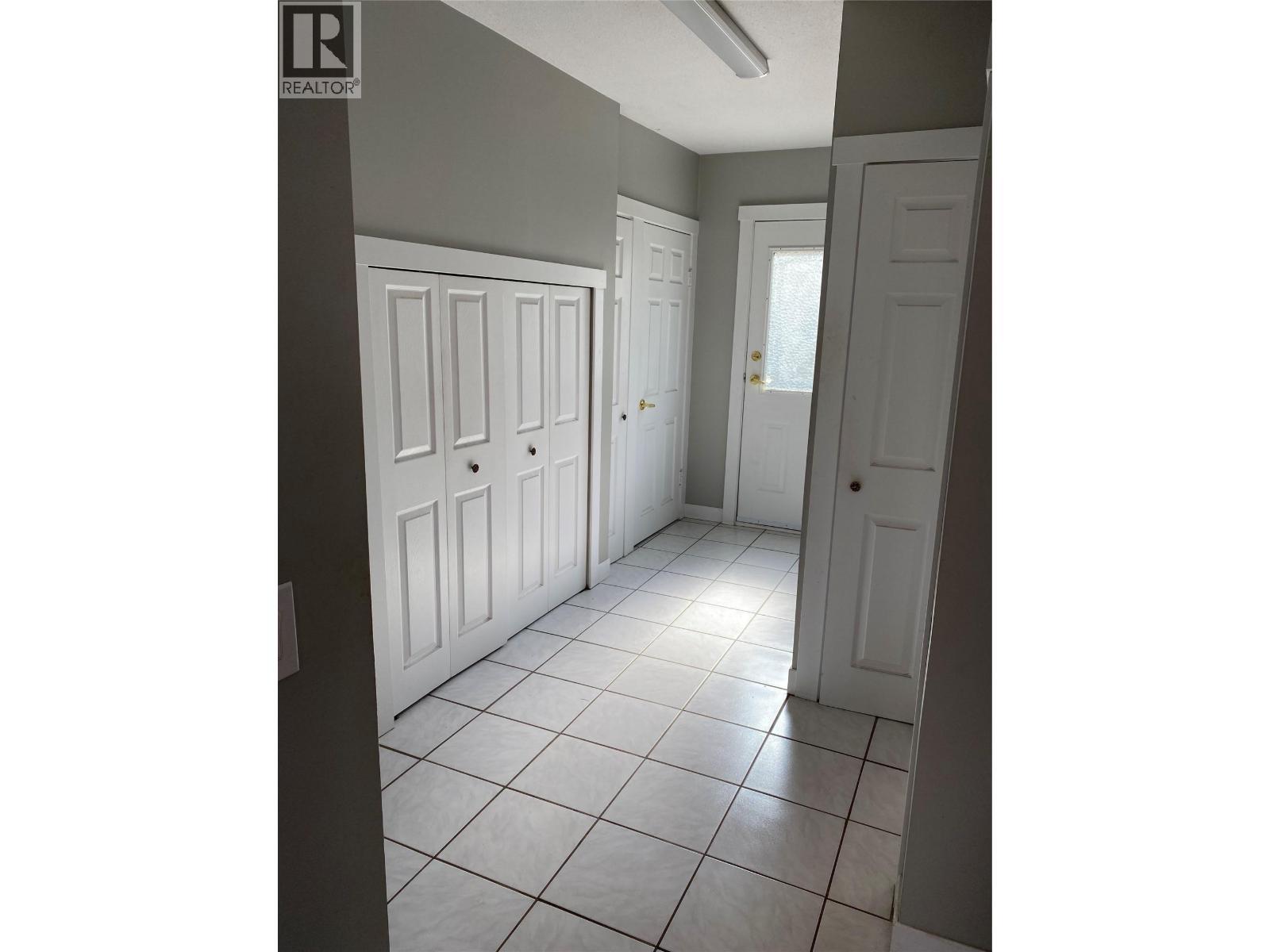 7298 97 Highway. Oliver, British Columbia