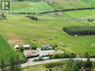 4767 Grandview Flats N Road. Armstrong, British Columbia