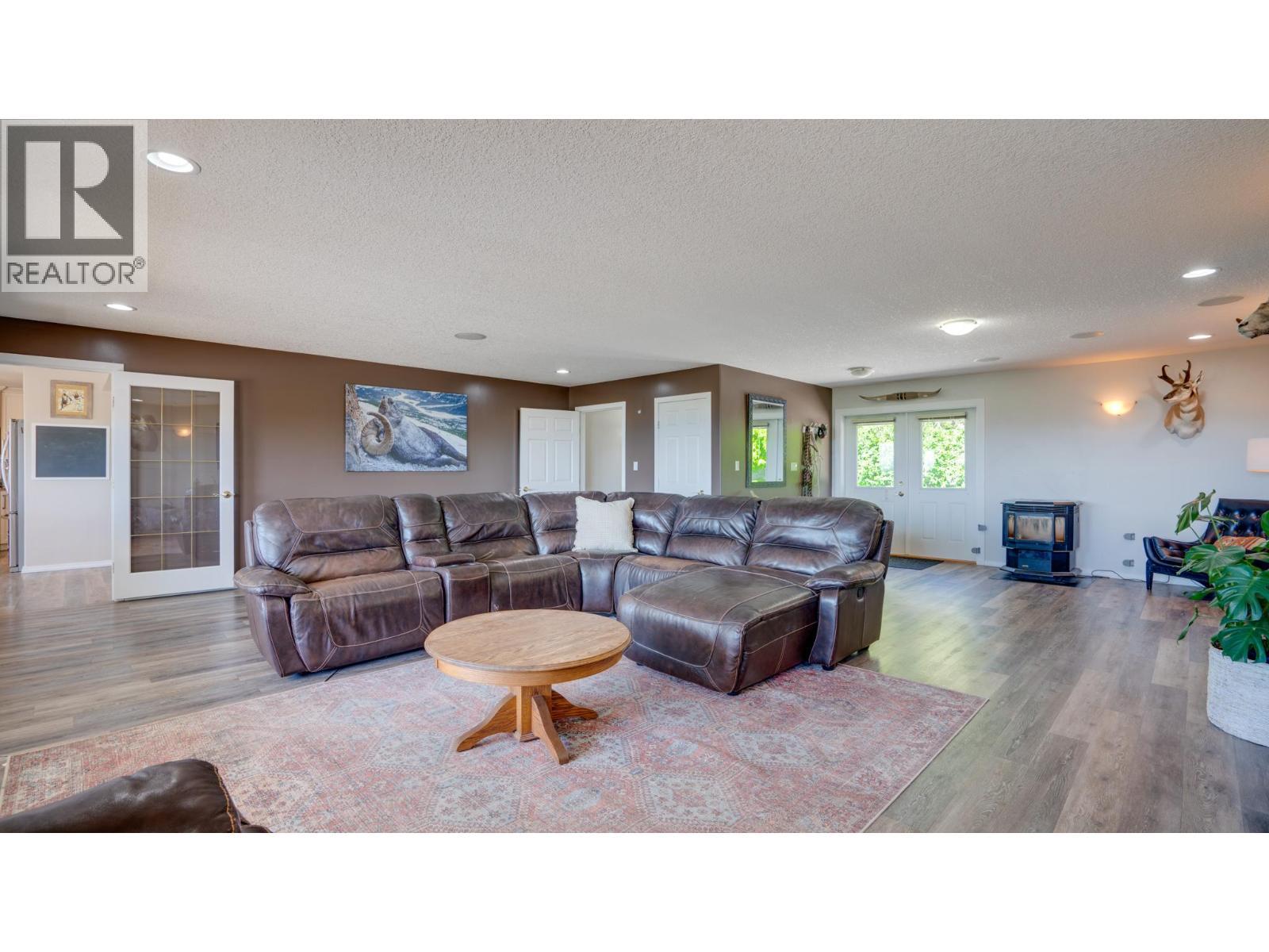 4767 Grandview Flats N Road. Armstrong, British Columbia