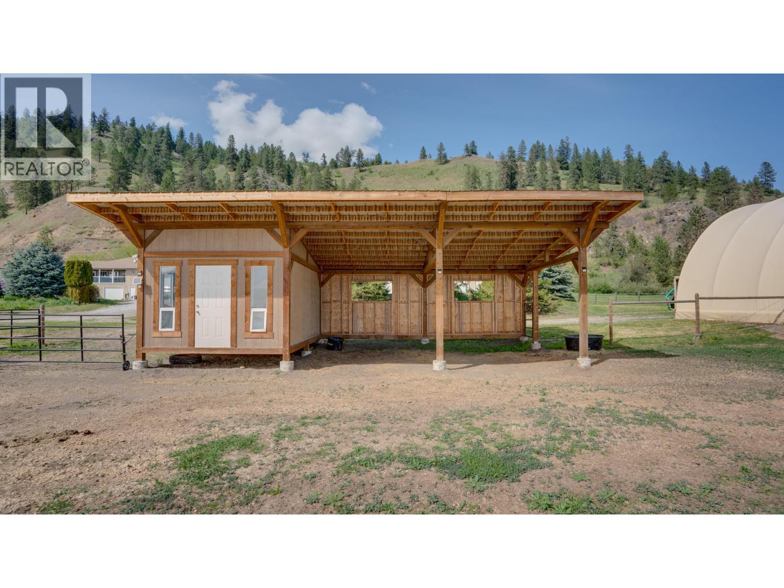 4767 Grandview Flats N Road. Armstrong, British Columbia