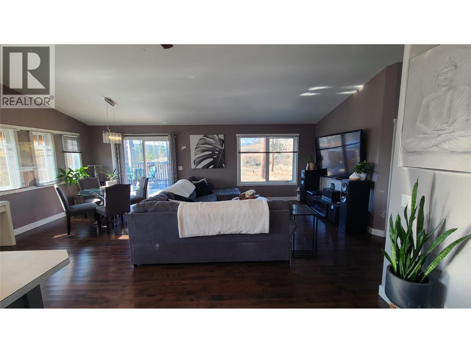 2670 Glenmore Rd Road. Kelowna, British Columbia