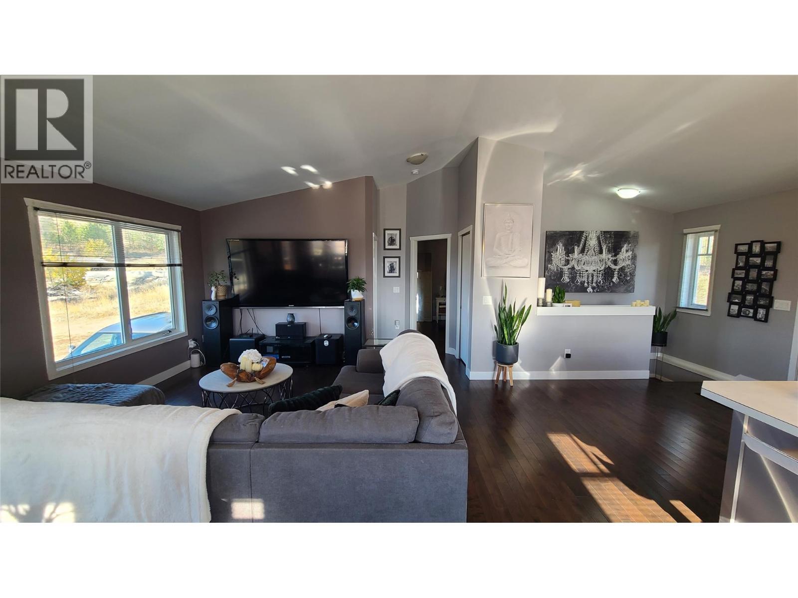 2670 Glenmore Rd Road. Kelowna, British Columbia