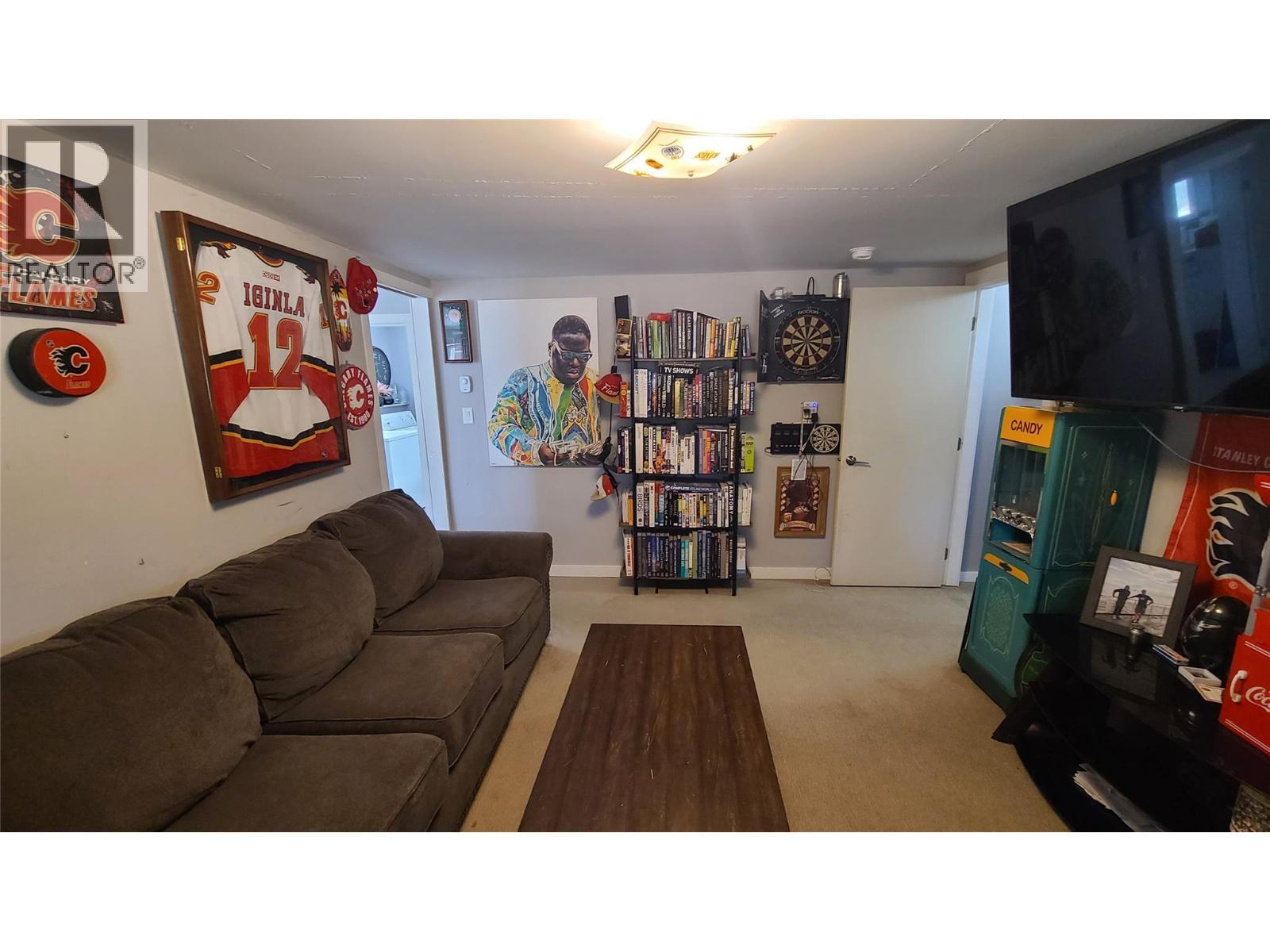 2670 Glenmore Rd Road. Kelowna, British Columbia