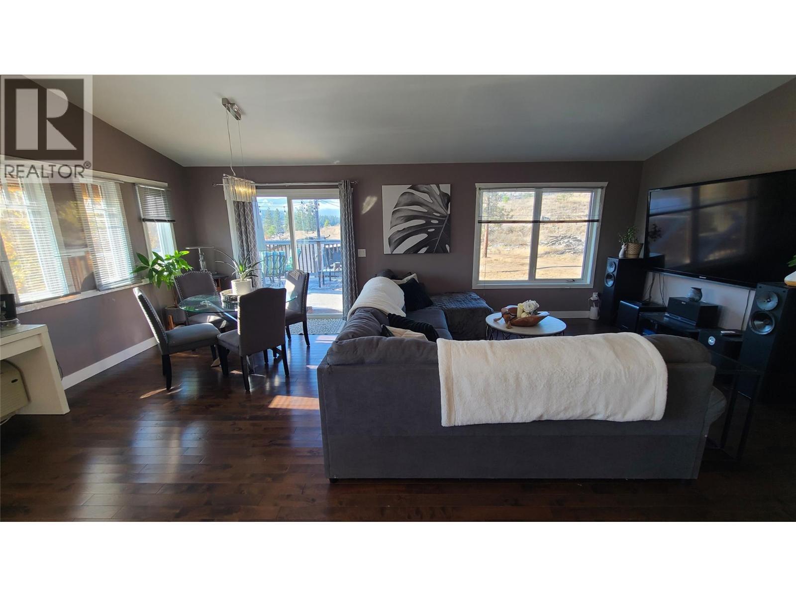 2670 Glenmore Rd Road. Kelowna, British Columbia