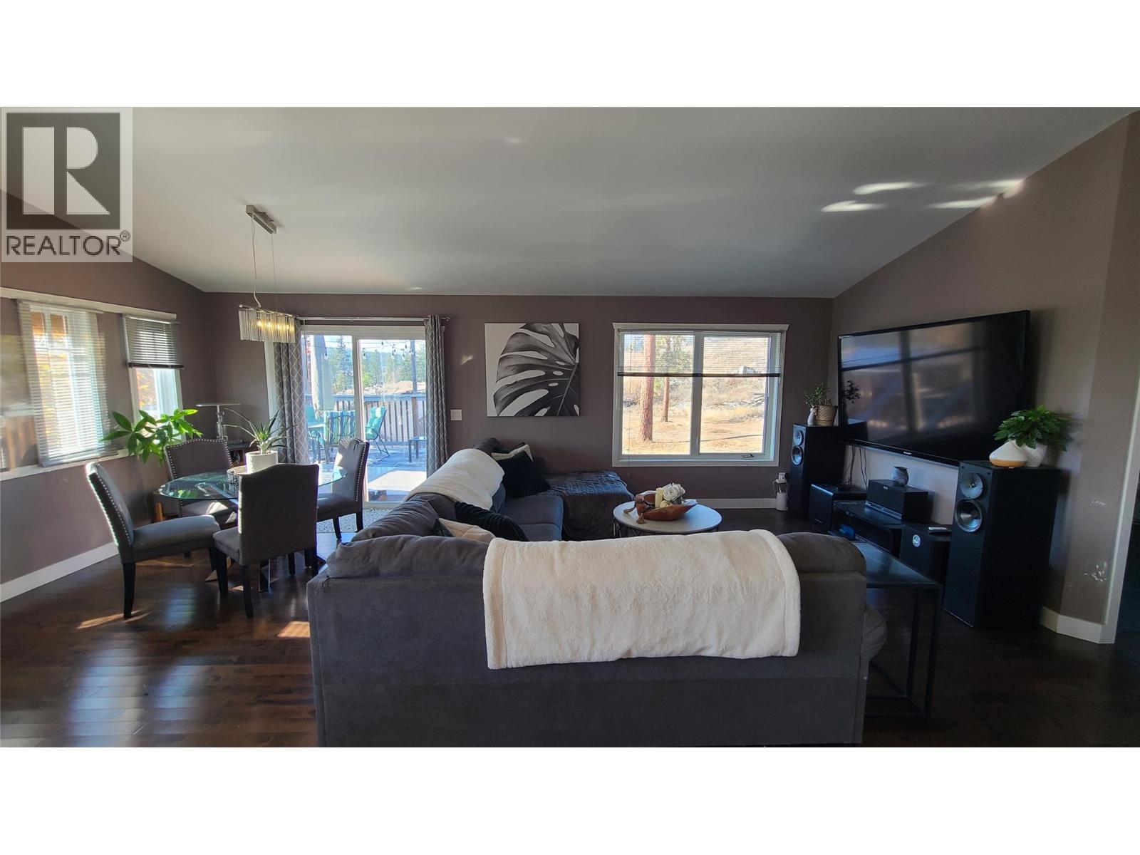 2670 Glenmore Rd Road. Kelowna, British Columbia