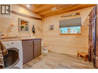 1519 Highway 6 Highway. Cherryville, British Columbia