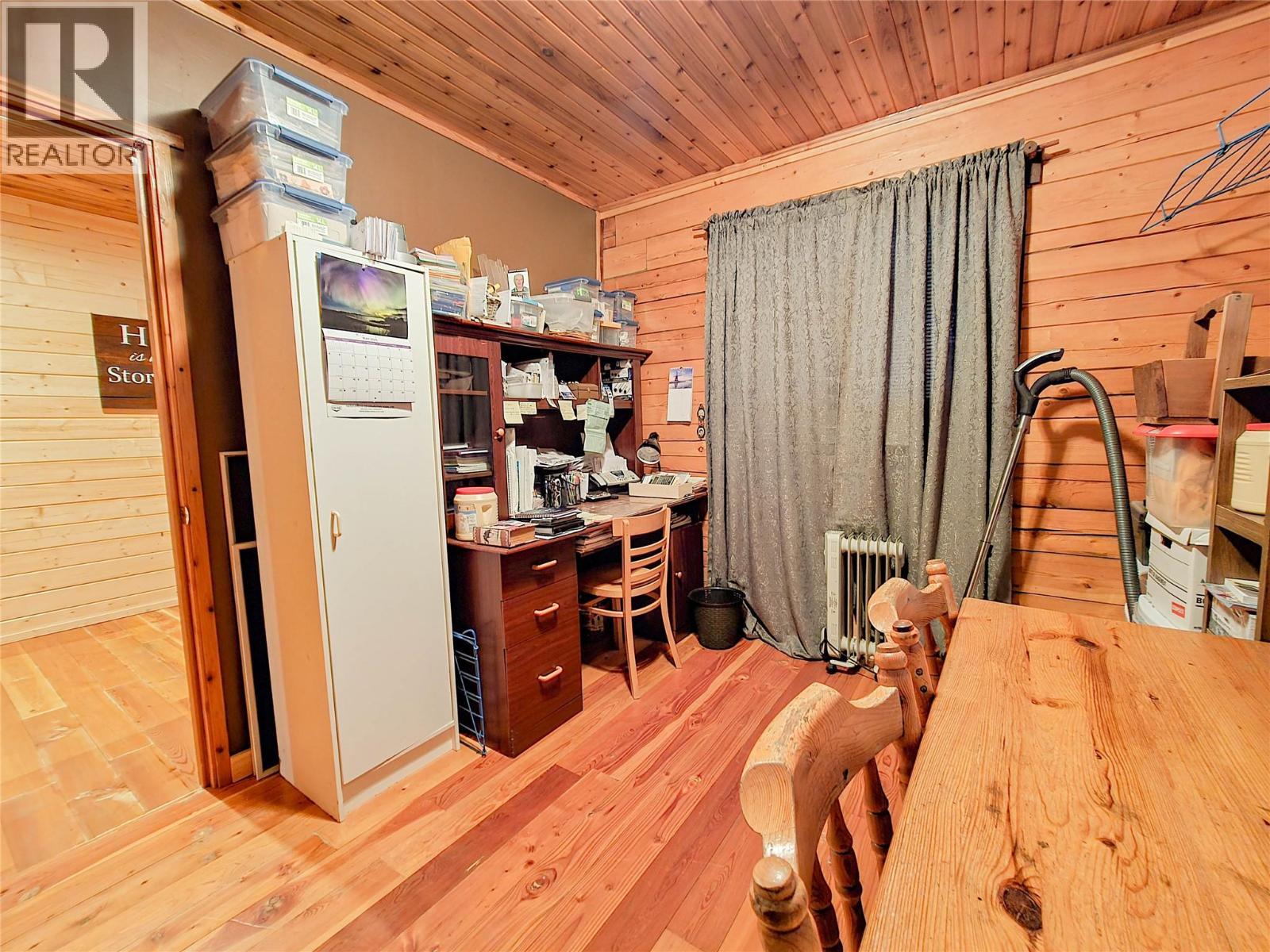 1519 Highway 6 Highway. Cherryville, British Columbia