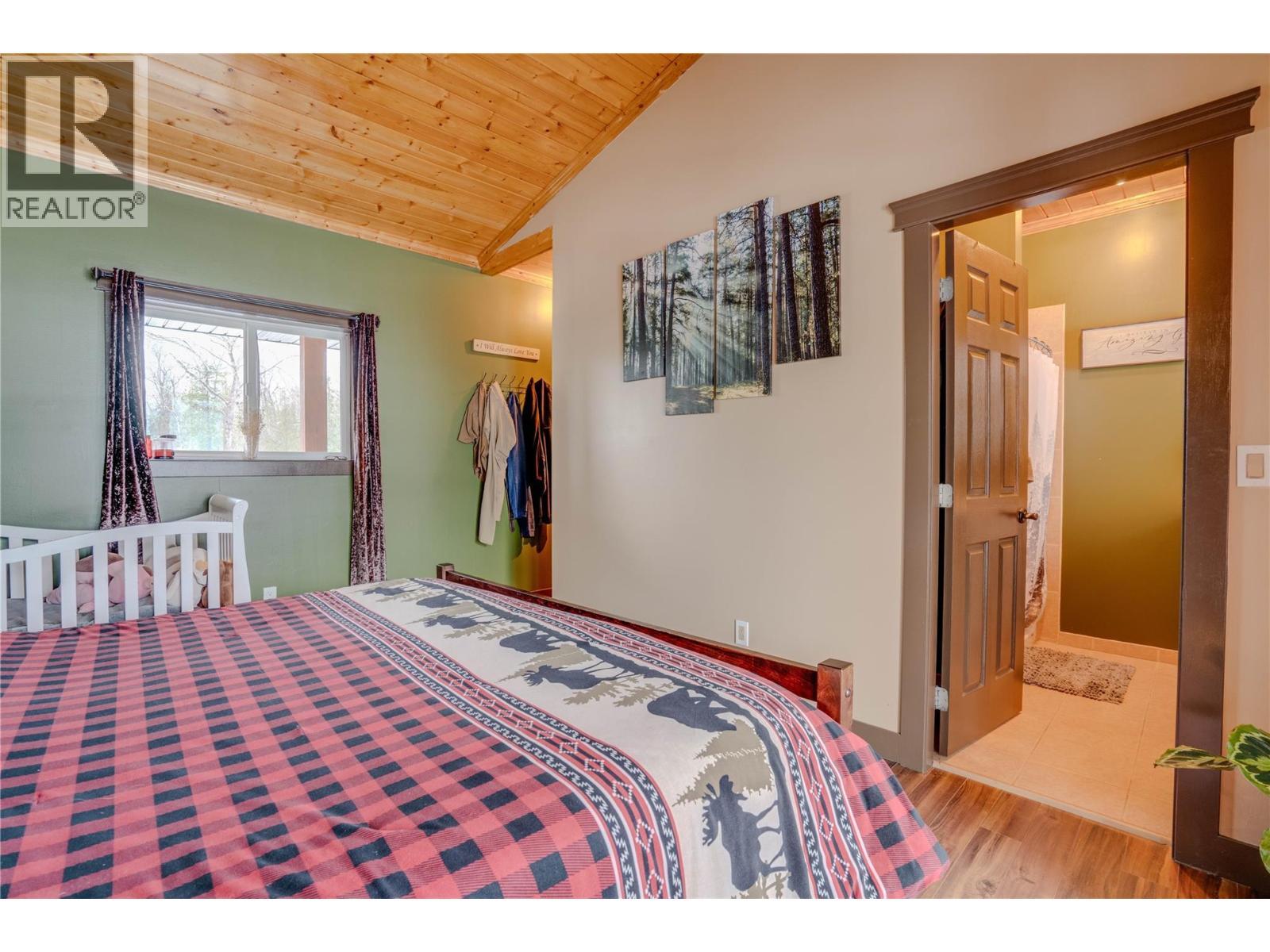 1519 Highway 6 Highway. Cherryville, British Columbia