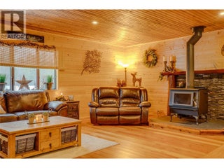 1519 Highway 6 Highway. Cherryville, British Columbia