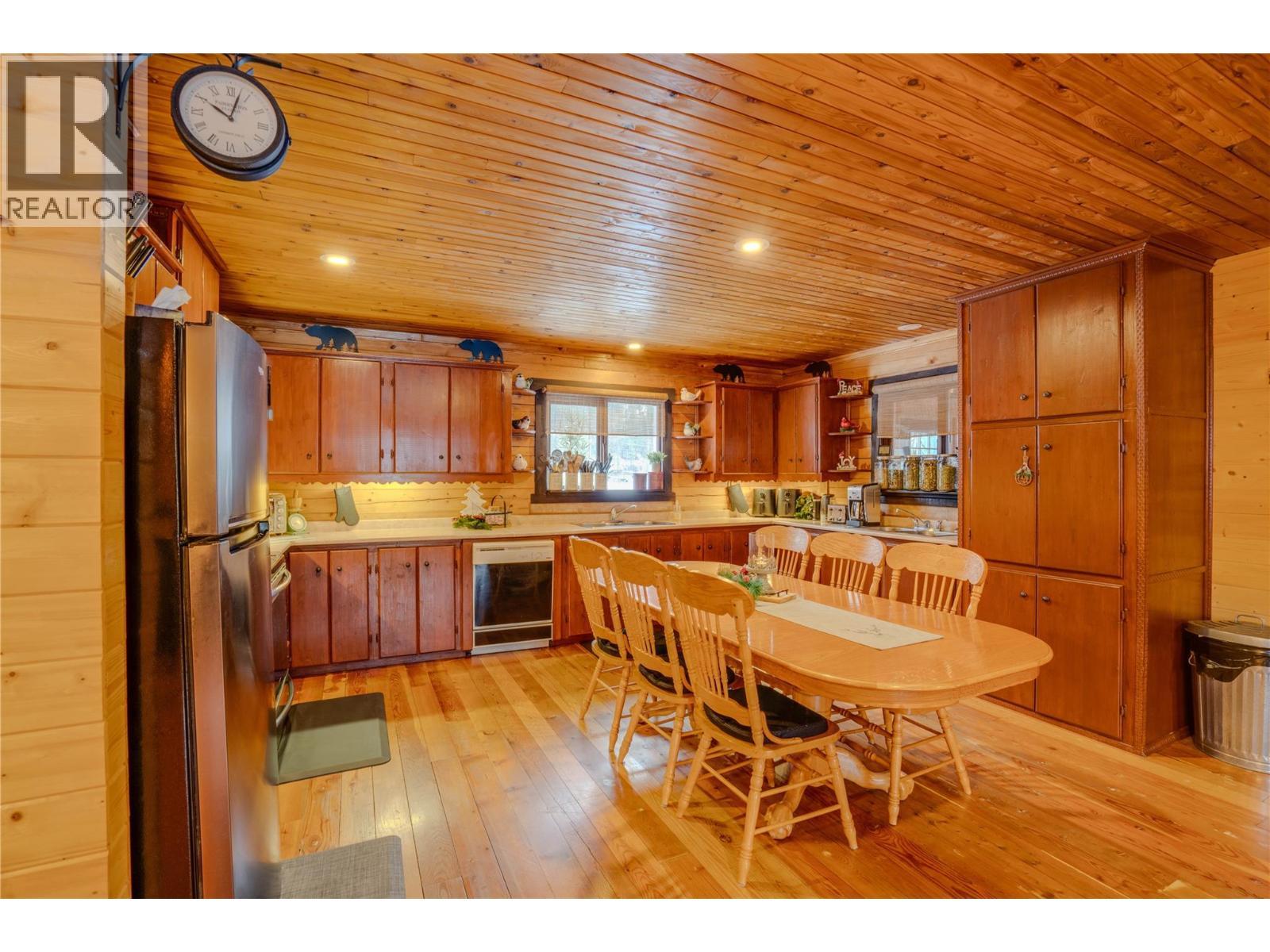 1519 Highway 6 Highway. Cherryville, British Columbia