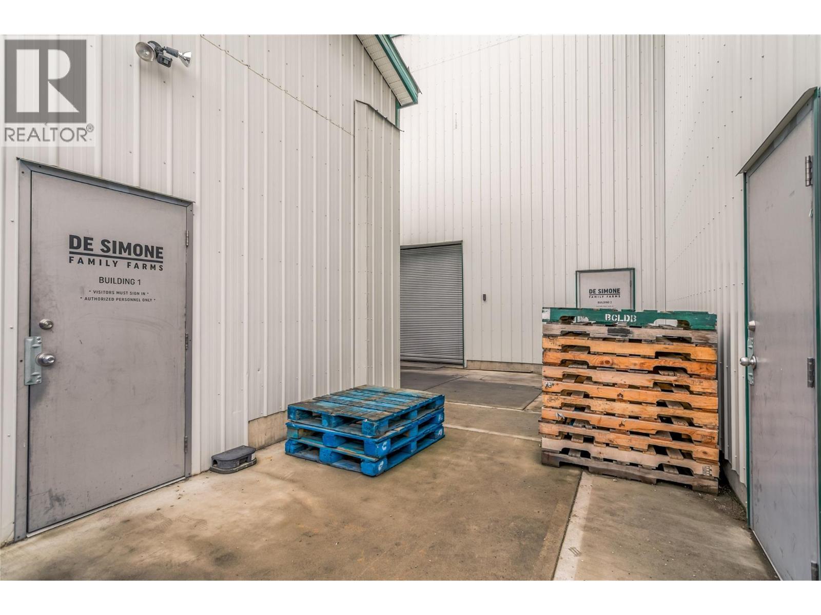 1685 Rutland Road N. Kelowna, British Columbia