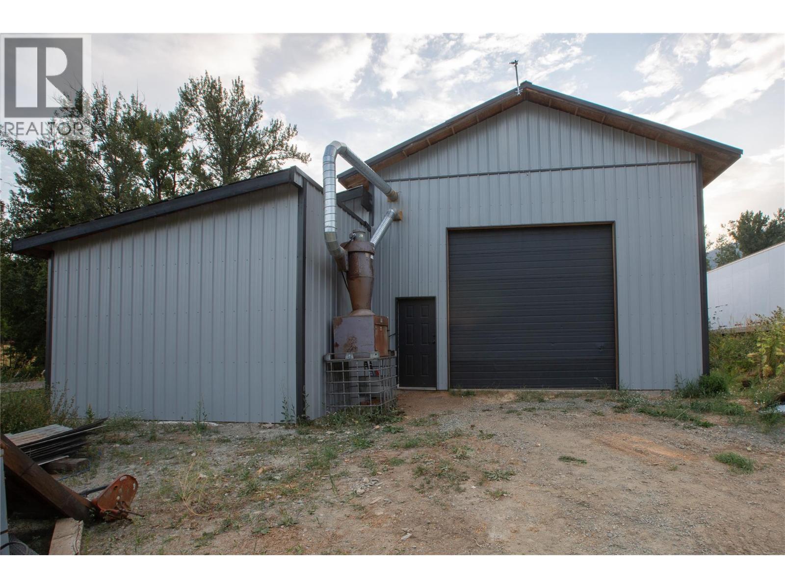 2523 Evans Road. Celista, British Columbia