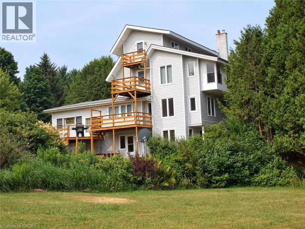 1575 Concession 10 Road, Holyrood