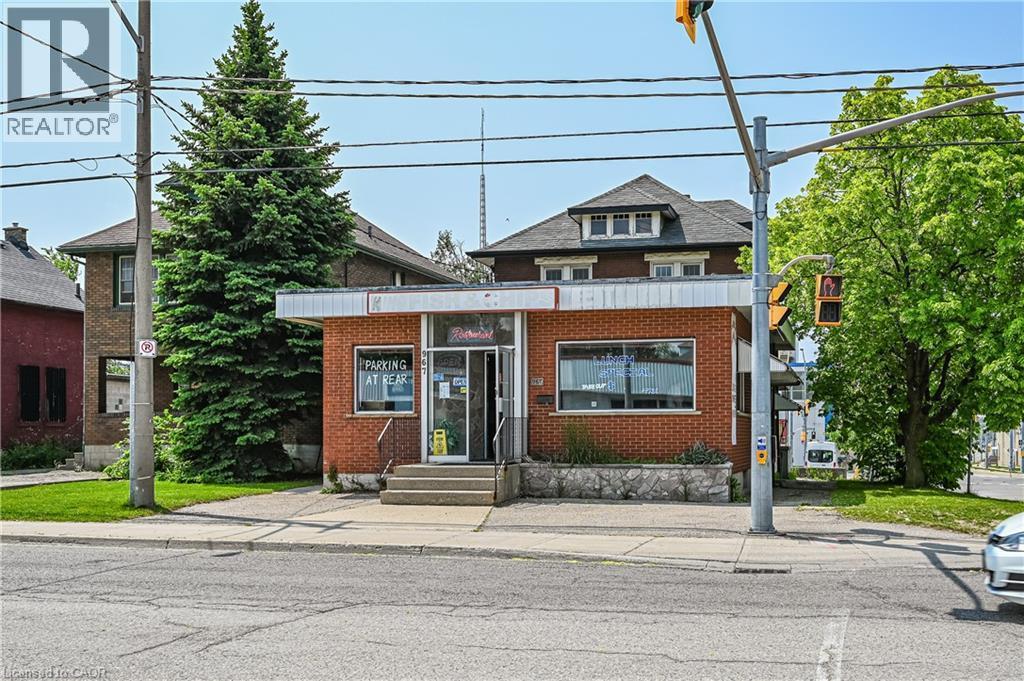 967 King Street E, Kitchener