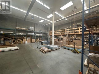 1418-1420 Hunter Court. Kelowna, British Columbia