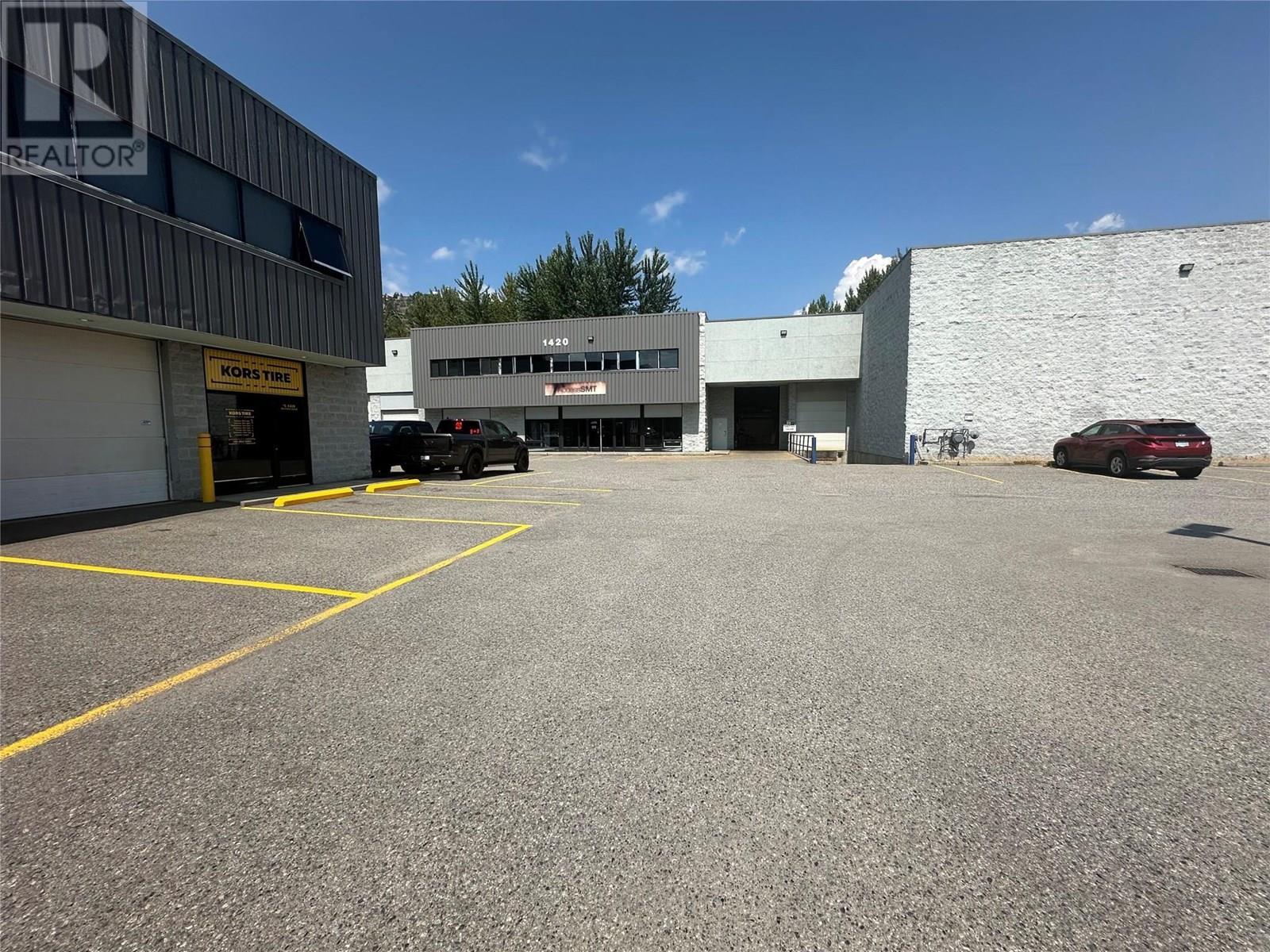 1418-1420 Hunter Court. Kelowna, British Columbia